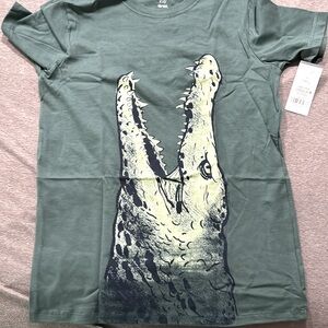 Boys graphic T sz 12. NWT